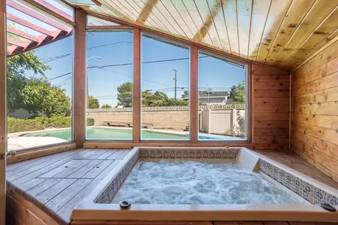 Exterior - 4125 Oro St, Redding, CA 96001 photo 1 of 11
