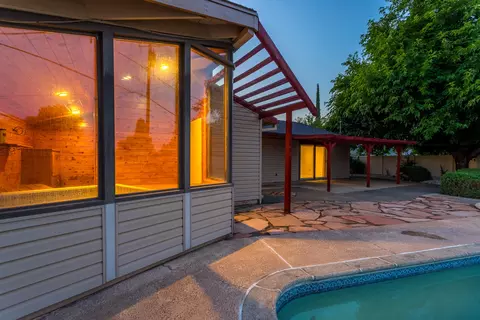 Exterior - 4125 Oro St, Redding, CA 96001 photo 9 of 11