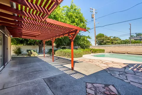 Exterior - 4125 Oro St, Redding, CA 96001 photo 3 of 11