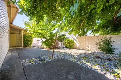 Exterior - 4125 Oro St, Redding, CA 96001 photo 8 of 11