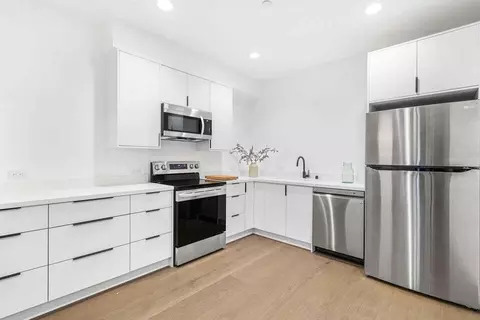 Kitchen - 1266 Oregon St, Redding, CA 96001 photo 7 of 8