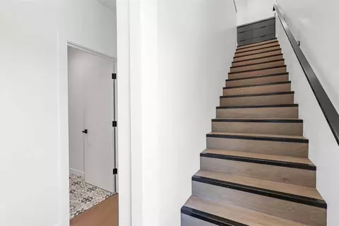 Entry Way - 1266 Oregon St, Redding, CA 96001 photo 6 of 10