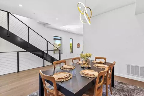 Dining - 1266 Oregon St, Redding, CA 96001 photo 1 of 4