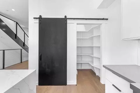 Entry Way - 1266 Oregon St, Redding, CA 96001 photo 3 of 10