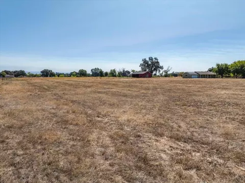Exterior - 8644 El Camino Ave, Gerber, CA 96035 photo 8 of 15