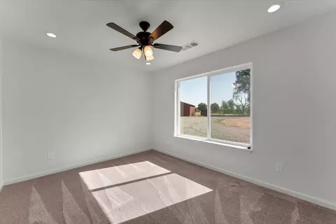 Bedroom - 8644 El Camino Ave, Gerber, CA 96035 photo 2 of 8