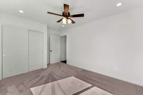 Bedroom - 8644 El Camino Ave, Gerber, CA 96035 photo 3 of 8