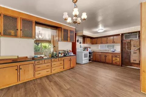 Kitchen - 8644 El Camino Ave, Gerber, CA 96035 photo 5 of 6