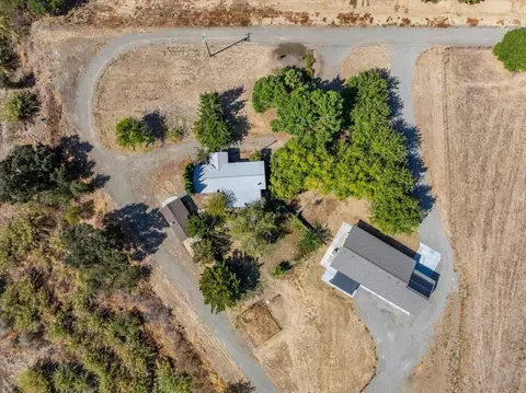 View/Area - 8644 El Camino Ave, Gerber, CA 96035 photo 5 of 6