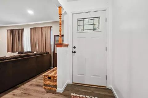 Entry Way - 6958 Riverside Dr, Redding, CA 96001 photo 1 of 2