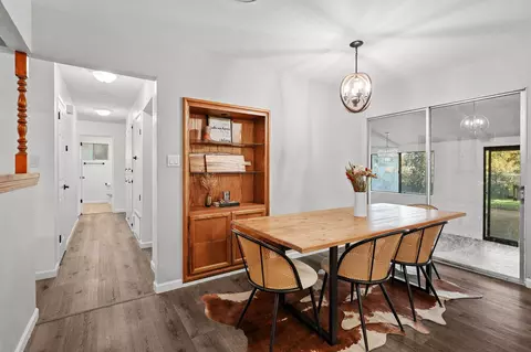 Dining - 6958 Riverside Dr, Redding, CA 96001 photo 2 of 2