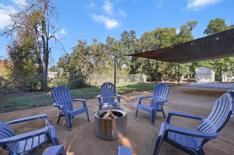 Exterior - 6958 Riverside Dr, Redding, CA 96001 photo 4 of 5