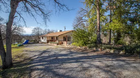 20105 Portero Dr, Redding, CA 96003