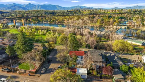 View/Area - 1465 Riverside Dr, Redding, CA 96001 photo 3 of 7