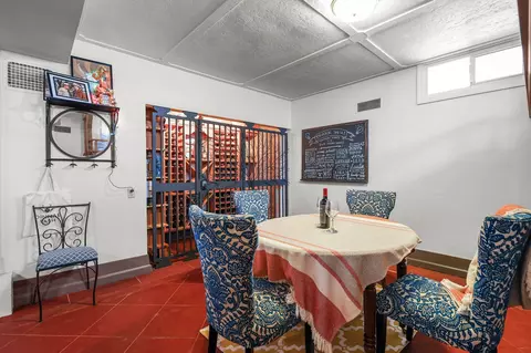 Dining - 1465 Riverside Dr, Redding, CA 96001 photo 2 of 8