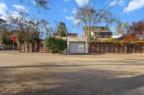 Exterior - 1465 Riverside Dr, Redding, CA 96001 photo 11 of 53