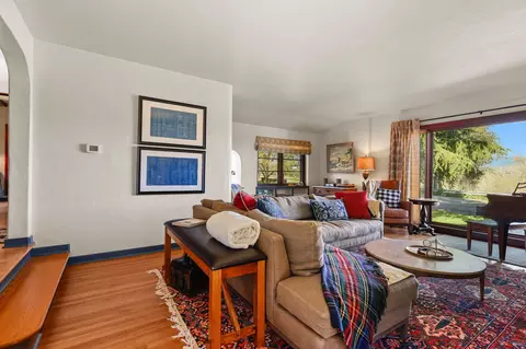 Living - 1465 Riverside Dr, Redding, CA 96001 photo 5 of 8