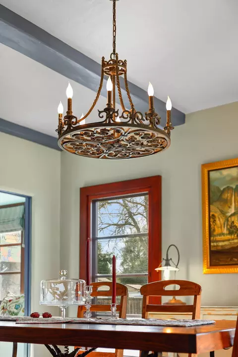 Dining - 1465 Riverside Dr, Redding, CA 96001 photo 5 of 8