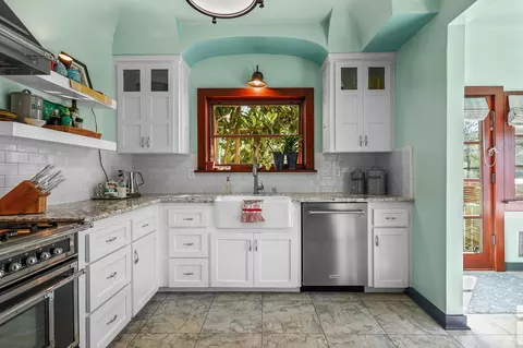 Kitchen - 1465 Riverside Dr, Redding, CA 96001 photo 2 of 4