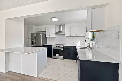 Kitchen - 10247 Salmon Creek Rd, Redding, CA 96003 photo 2 of 4