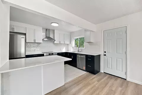 Kitchen - 10247 Salmon Creek Rd, Redding, CA 96003 photo 1 of 4