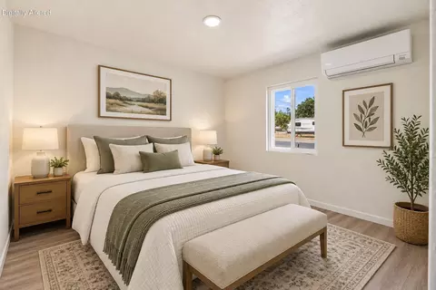 Bedroom - 10247 Salmon Creek Rd, Redding, CA 96003 photo 1 of 2