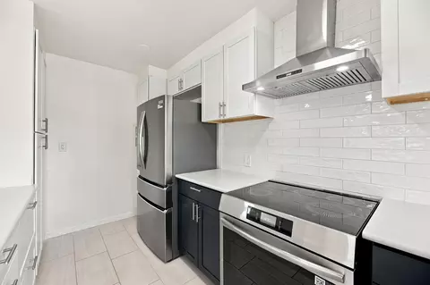 Kitchen - 10247 Salmon Creek Rd, Redding, CA 96003 photo 3 of 4