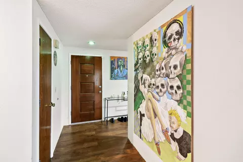 Entry Way - 750 Oleta Dr, Redding, CA 96003 photo 1 of 1