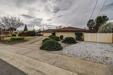 Exterior - 750 Oleta Dr, Redding, CA 96003 photo 4 of 15