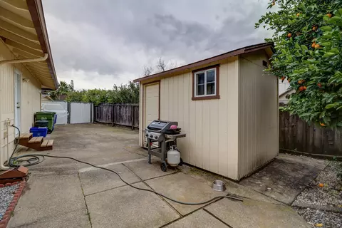 Exterior - 750 Oleta Dr, Redding, CA 96003 photo 7 of 15
