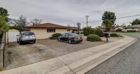 Exterior - 750 Oleta Dr, Redding, CA 96003 photo 2 of 15