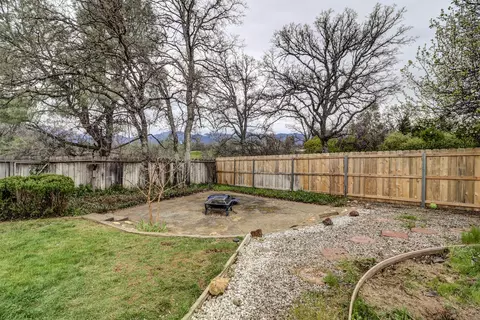 Exterior - 750 Oleta Dr, Redding, CA 96003 photo 11 of 15