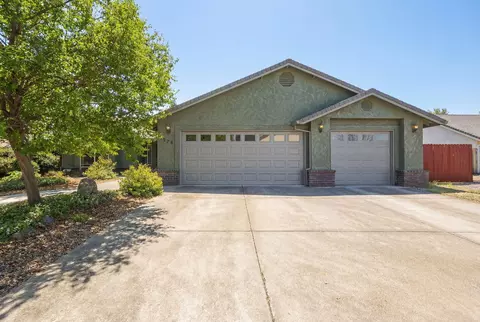 3278 Wandsworth Dr, Shasta Lake, CA 96019