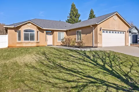 2354 Suzette Ave, Redding, CA 96002