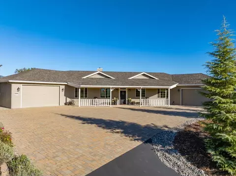 Exterior - 9770 Brickwood Dr, Redding, CA 96001 photo 4 of 19