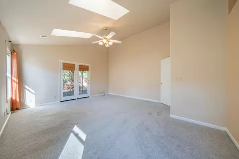Living - 636 Saint Thomas Pkwy, Redding, CA 96003 photo 7 of 7