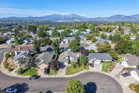 View/Area - 636 Saint Thomas Pkwy, Redding, CA 96003 photo 1 of 3