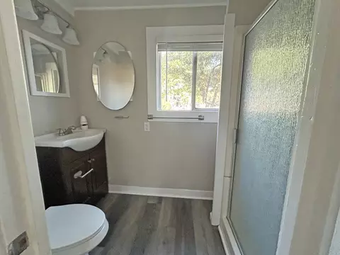 Bath - 44194 Cedar St, Mcarthur, CA 96056 photo 1 of 1