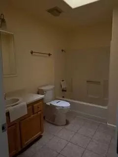 Bath - 3182 Island Dr, Redding, CA 96001 photo 1 of 2