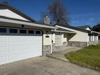 Exterior - 3182 Island Dr, Redding, CA 96001 photo 2 of 3