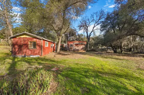 Undisclosed, Redding, CA 96003 photo 3