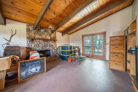 Living - 15799 Nauvoo Trl, Redding, CA 96001 photo 1 of 3