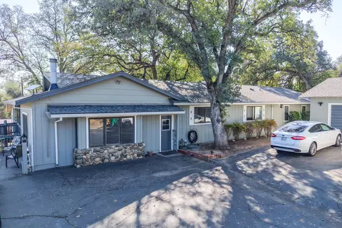 Exterior - 15799 Nauvoo Trl, Redding, CA 96001 photo 14 of 15