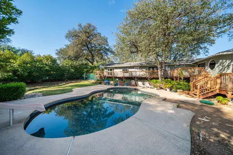 Exterior - 15799 Nauvoo Trl, Redding, CA 96001 photo 7 of 15