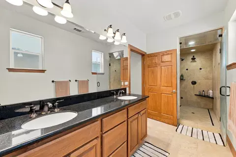 Bath - 7765 Linda Rd, Shingletown, CA 96088 photo 2 of 4