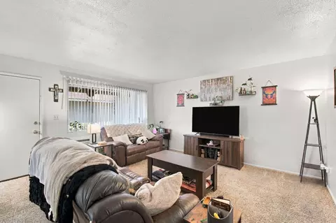 Living - 3365 Alta Mesa Dr, Redding, CA 96002 photo 4 of 6