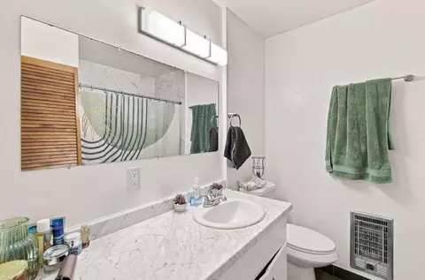 Bath - 3365 Alta Mesa Dr, Redding, CA 96002 photo 3 of 3