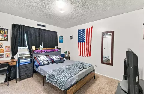 Bedroom - 3365 Alta Mesa Dr, Redding, CA 96002 photo 4 of 10