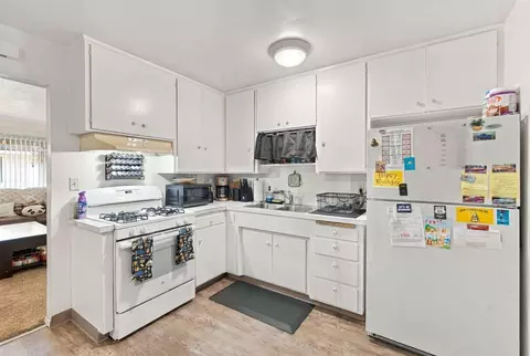 Kitchen - 3365 Alta Mesa Dr, Redding, CA 96002 photo 4 of 4