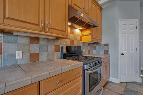 Kitchen - 13303 Intermountain Rd, Redding, CA 96003 photo 1 of 2